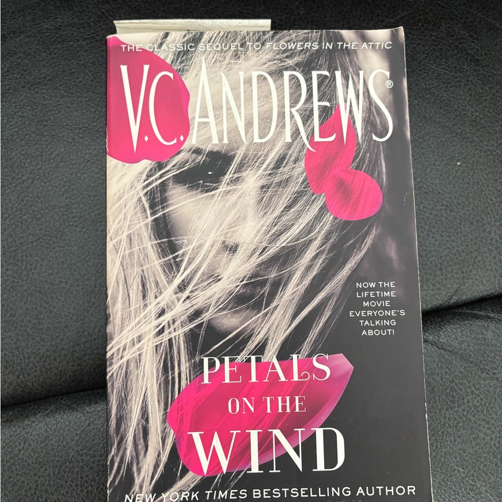 V.C. Andrews 'Petals on the Wind' Book
